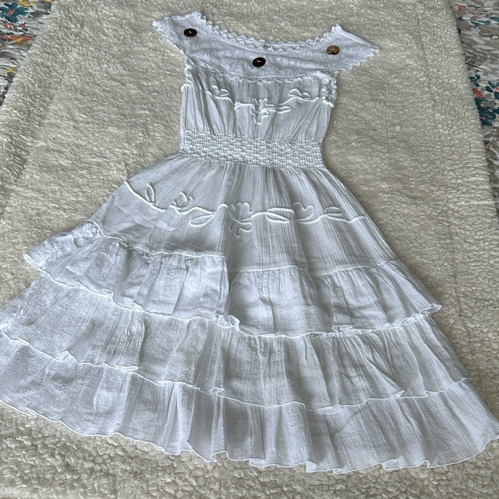Dress for woman white color, and beautiful style